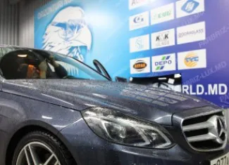 Instalarea parbrizului la Mercedes Benz W212
