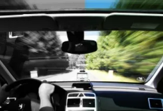 Как видят мир через лобовое стекло мужчины и женщины? Практичные советы.