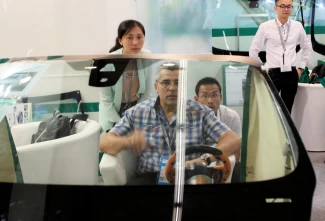 Sticlă auto la comandă service image:3