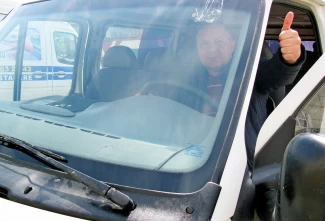 Установка лобового стекла на микроавтобус service image:4