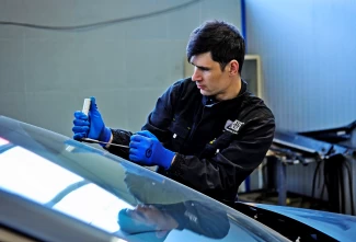 Установка бронированного стекла service image:3