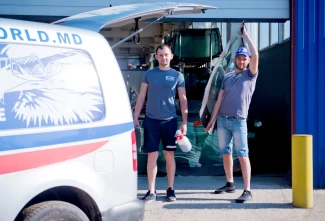 Установка стекла на трактор, погрузчик, комбайн service image:1